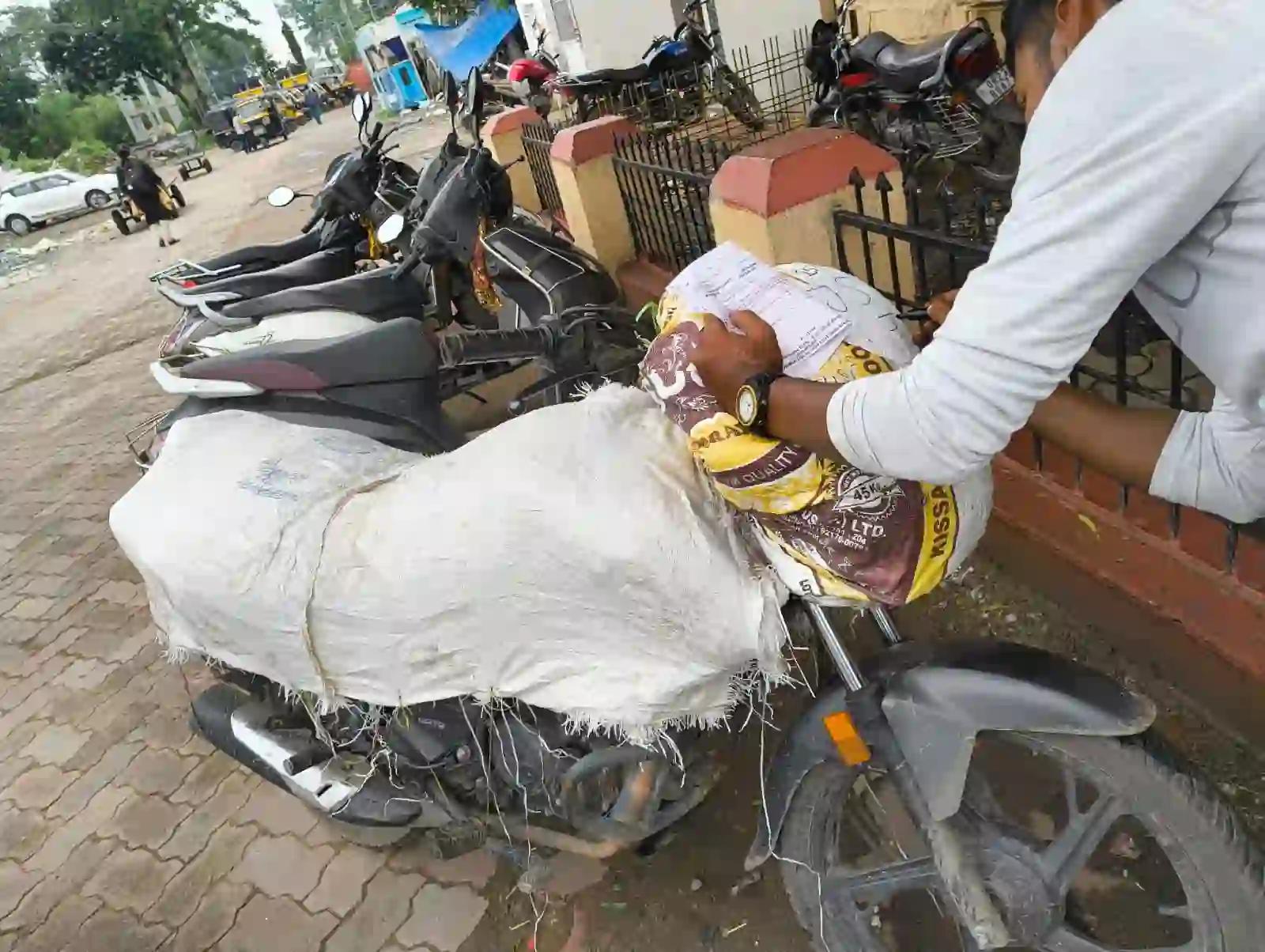 How to transport bike to other state? : AI generated image